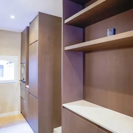 Appartement De Luxe Et De Gamme Au Cœur De *