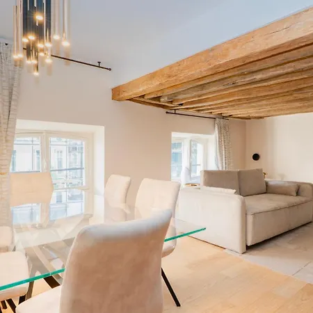 Appartement De Luxe Et De Gamme Au Cœur De *